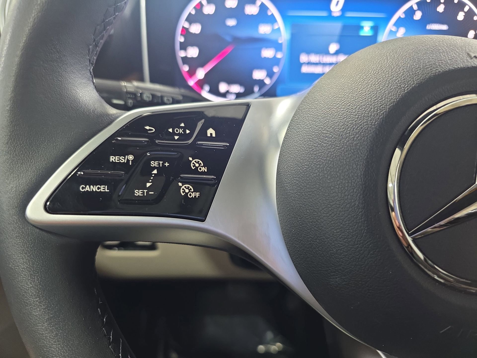 Certified 2025 Mercedes-Benz GLC 300 image 17