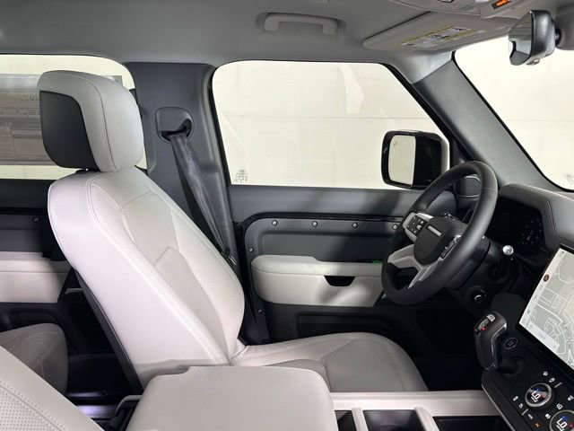 New 2026 Land Rover Defender 110 S AWD/4WD image 30
