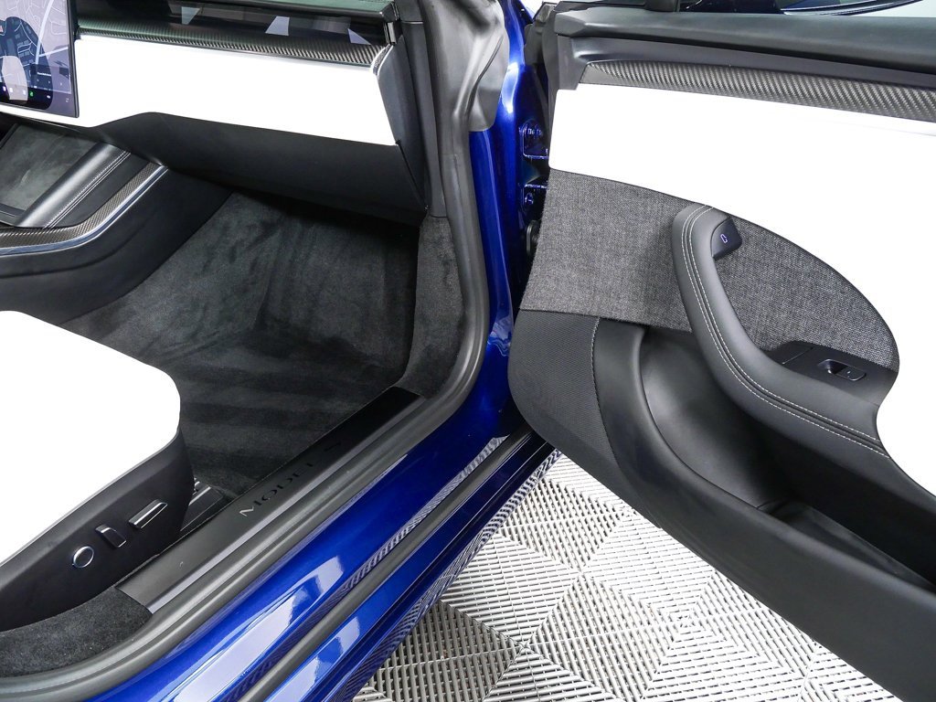 Used 2022 Tesla Model S Plaid image 24