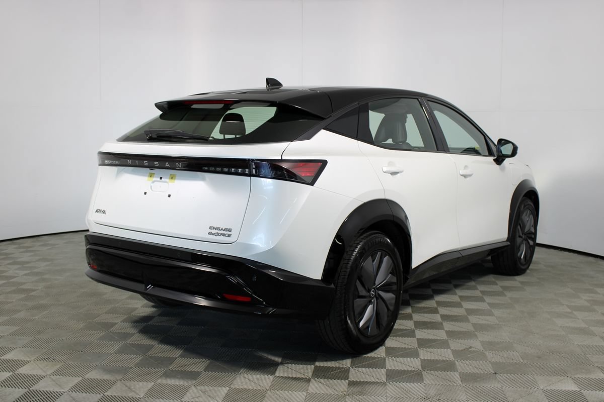 Used 2023 Nissan Ariya AWD image 33