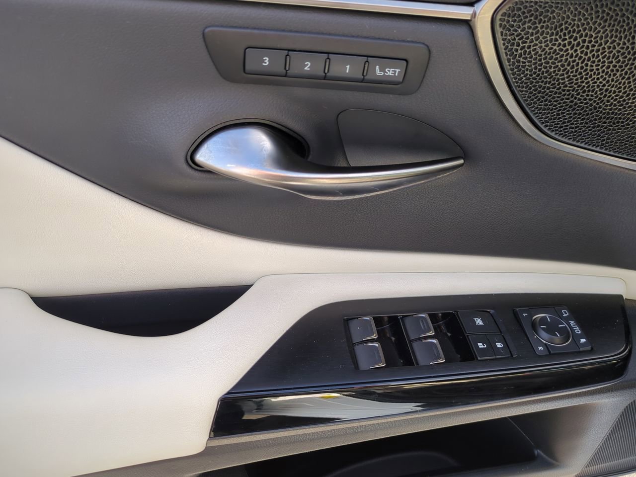 Used 2022 Lexus ES 350 F Sport image 15