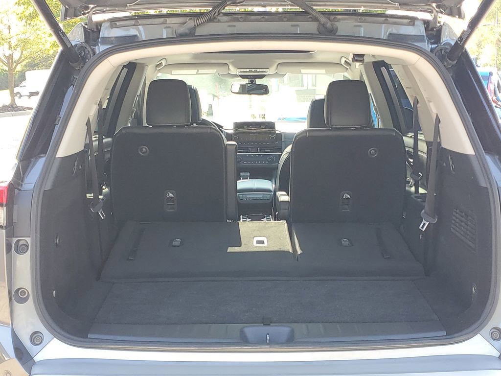 Used 2022 Nissan Pathfinder Platinum image 7