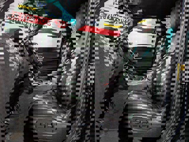 Used 2015 Ford Explorer XLT w/ Equipment Group 202B image 17