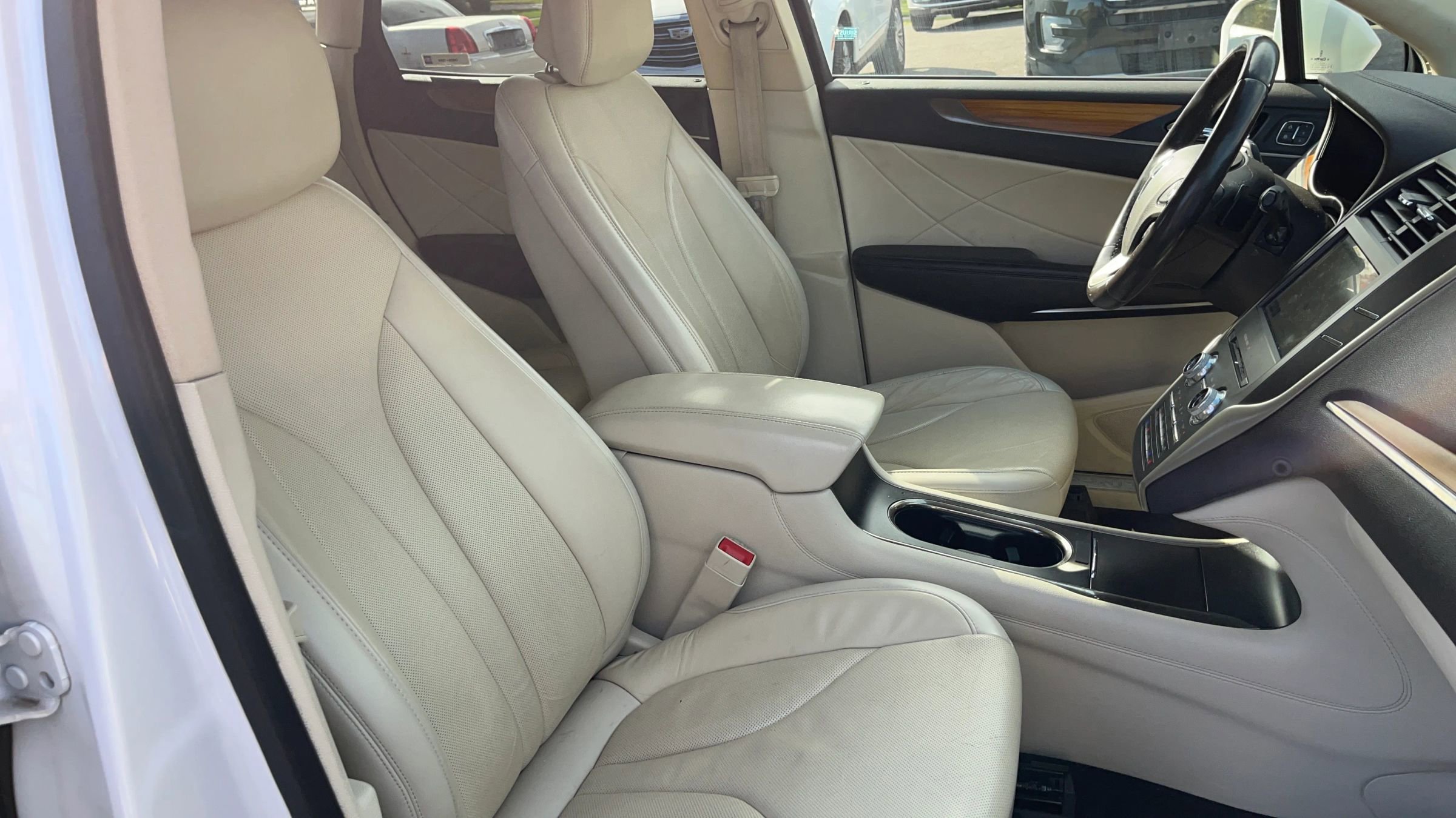 Used 2016 Lincoln MKC Reserve w/ Lincoln MKC Climate Package image 20