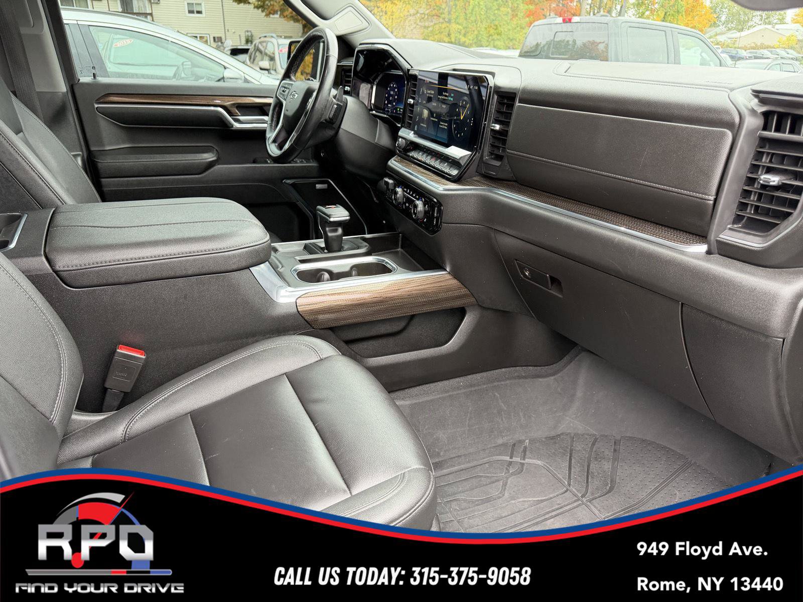 Used 2023 Chevrolet Silverado 1500 RST AWD/4WD image 39