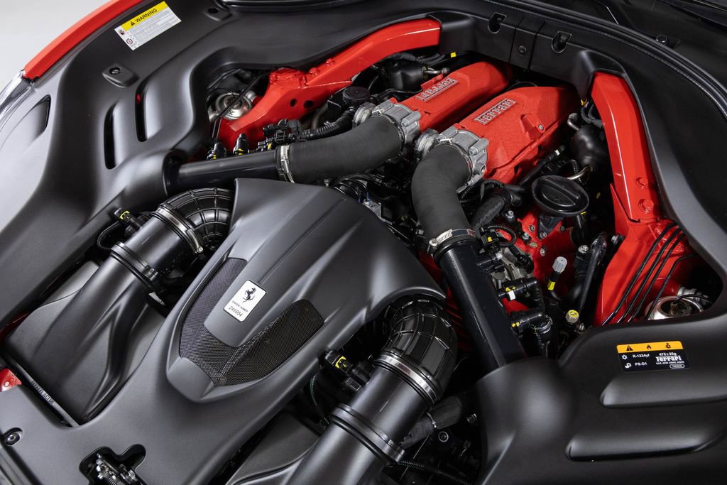 Used 2020 Ferrari Portofino image 10