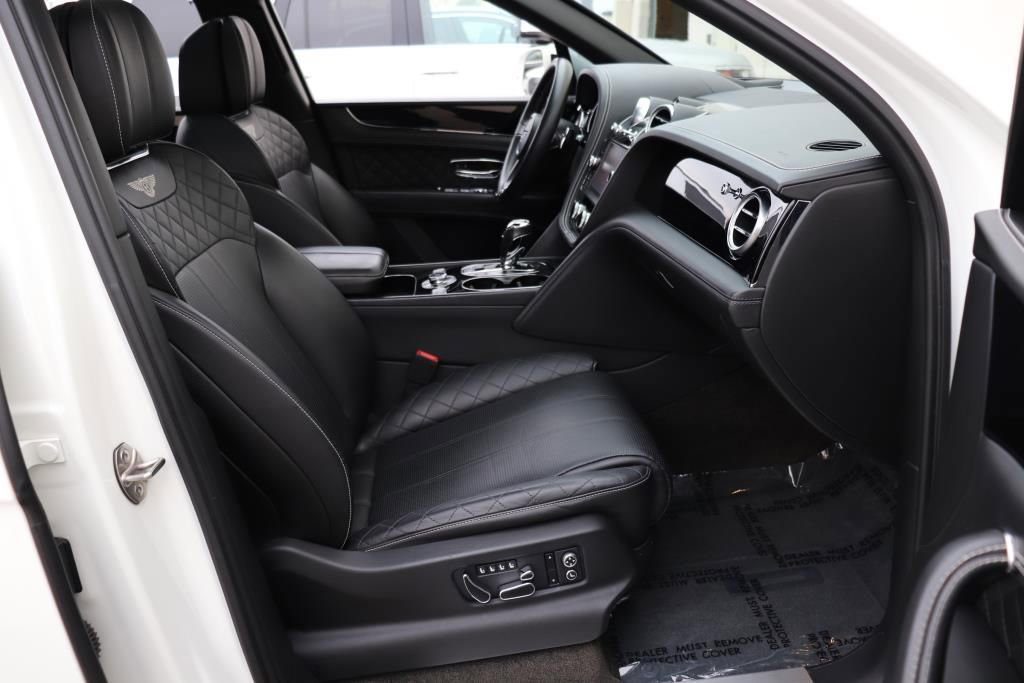 Used 2017 Bentley Bentayga image 36
