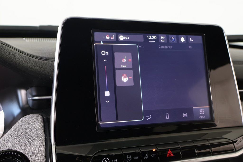 Used 2025 Jeep Compass Latitude image 7