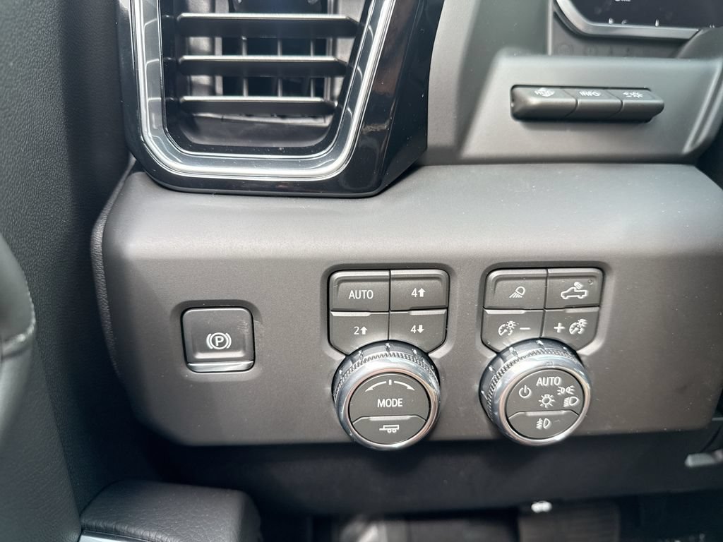 New 2026 GMC Sierra 2500 Denali w/ Denali Reserve Package AWD/4WD image 18