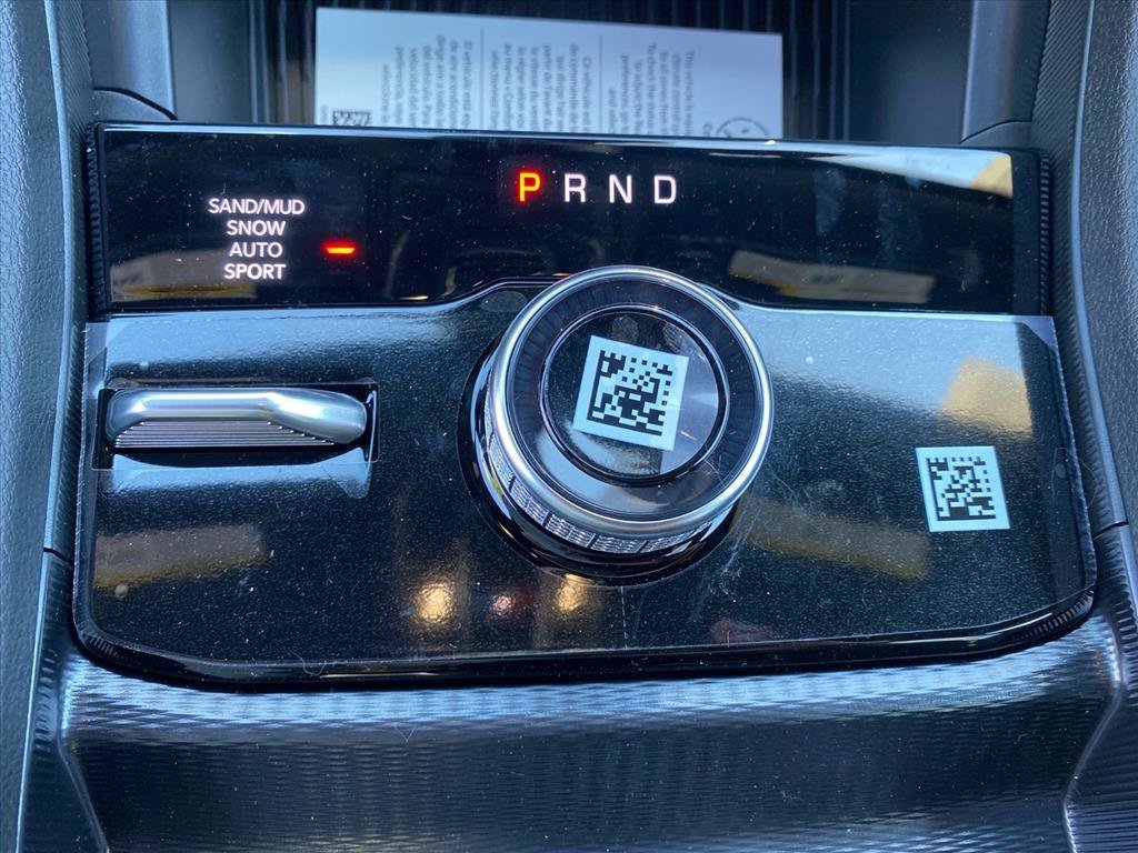 New 2026 Jeep Grand Cherokee L 4WD image 8