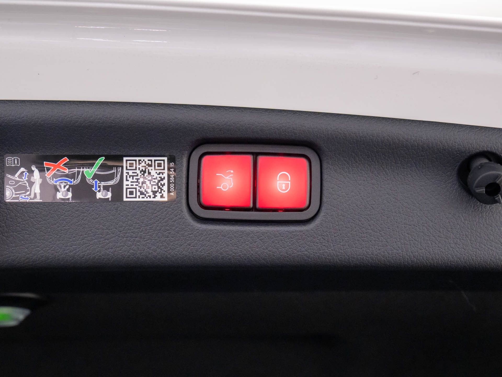 New 2026 Mercedes-Benz C 300 4MATIC Sedan image 30