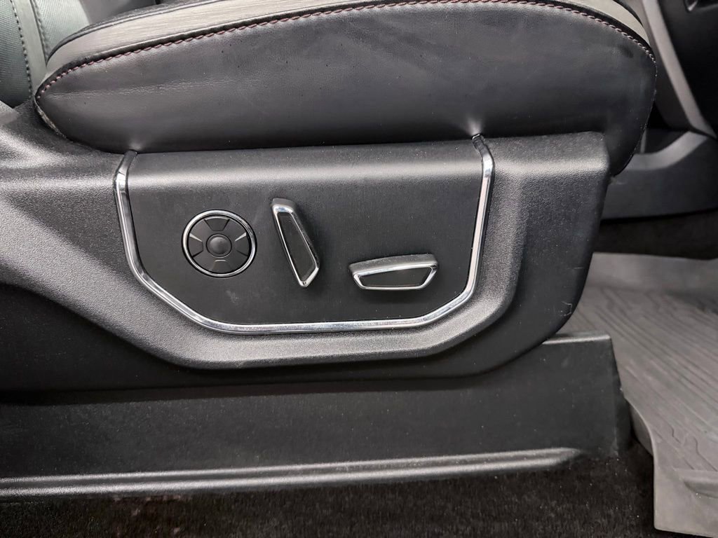 Used 2018 Ford F150 Platinum w/ Equipment Group 701A Luxury image 39