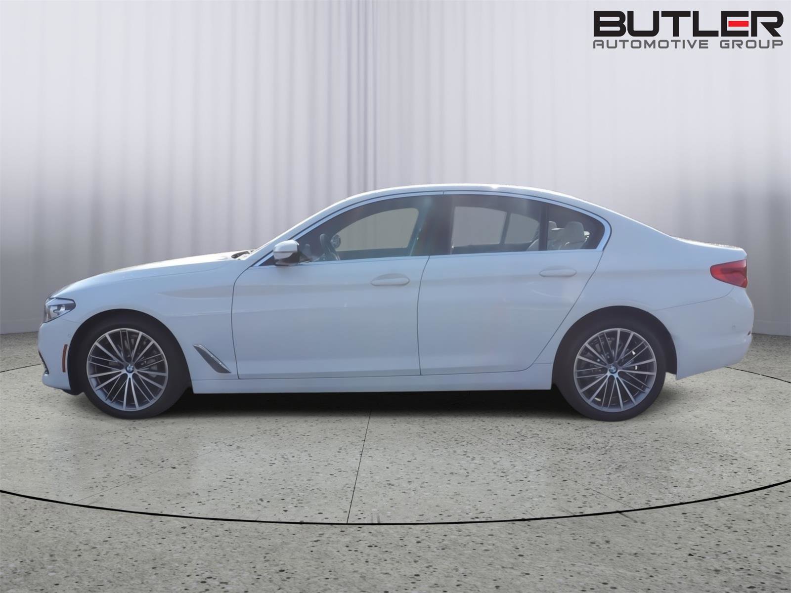 Used 2020 BMW 530i w/ Premium Package image 3