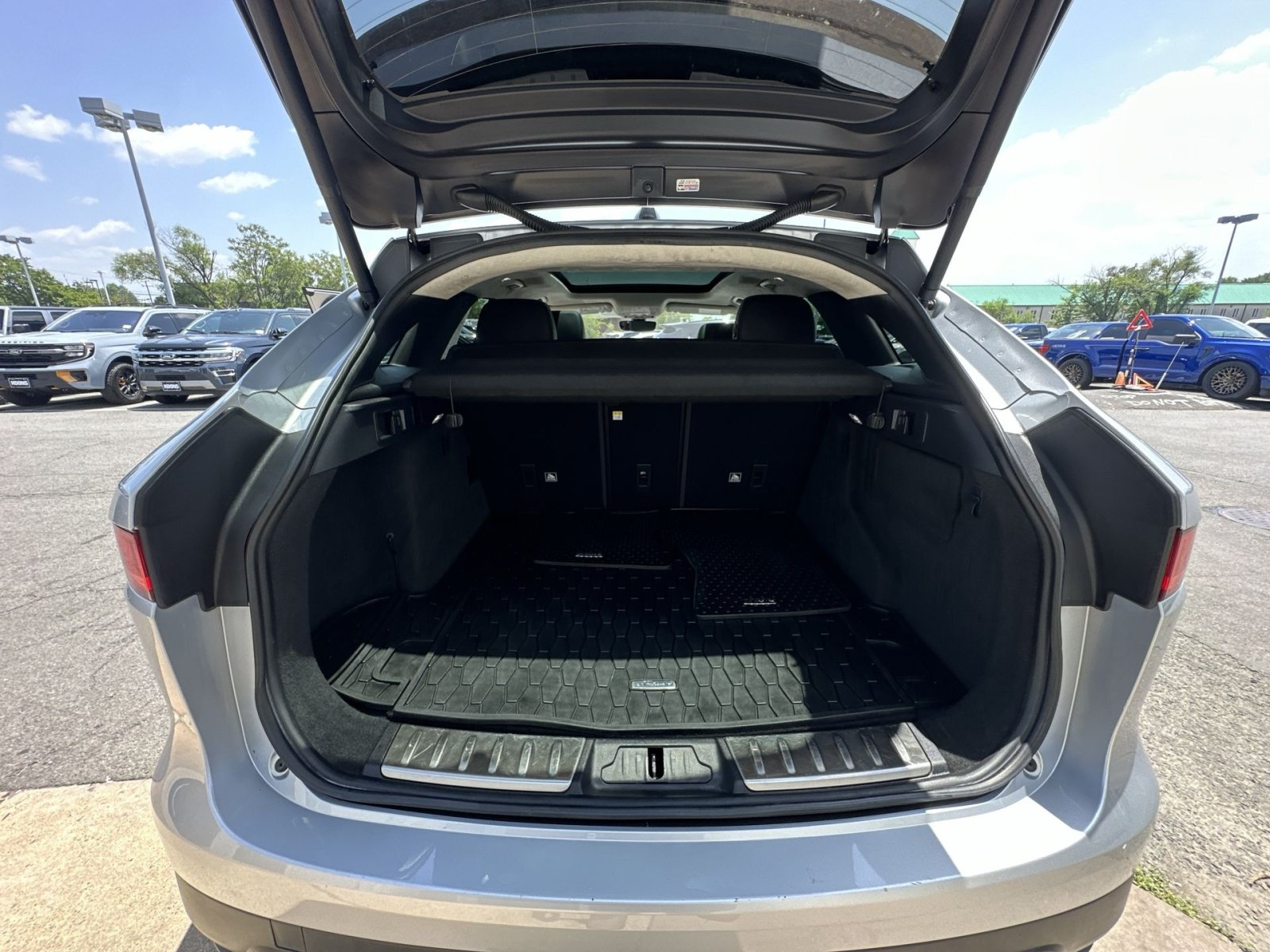 Used 2020 Jaguar F-PACE Premium AWD/4WD image 34