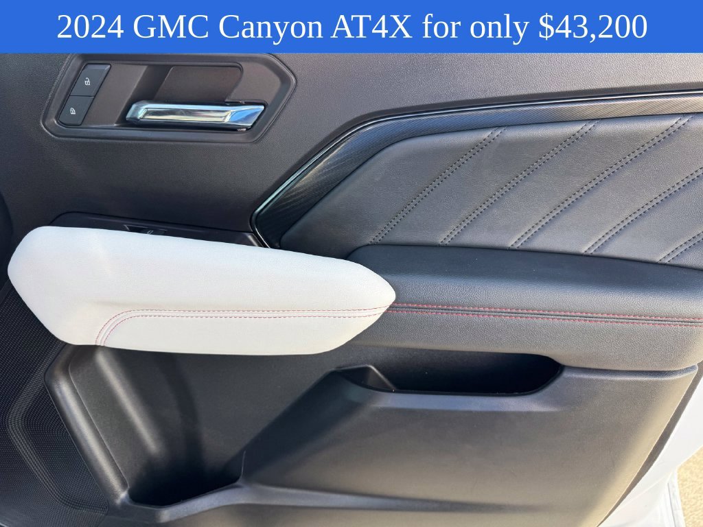 Used 2024 GMC Canyon AT4X AWD/4WD image 10