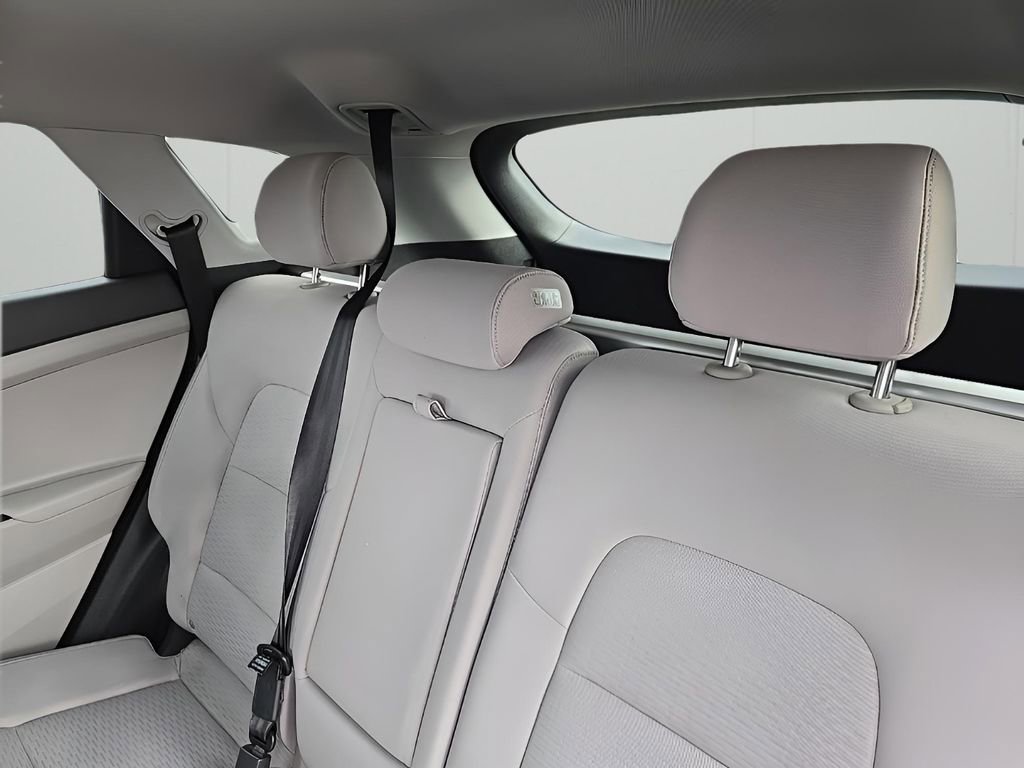 Used 2019 Hyundai Tucson SE image 13