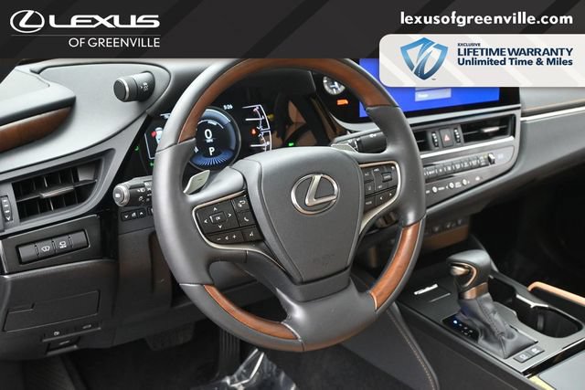 Used 2024 Lexus ES 300h w/ Accessory Package (Z1) FWD image 19