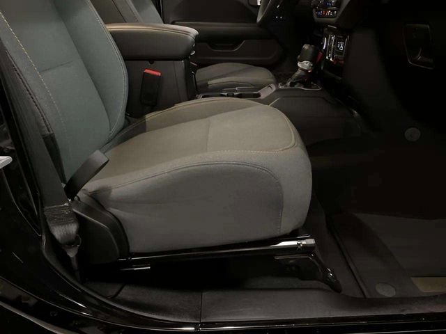 Used 2025 Jeep Wrangler Unlimited Sahara w/ Safety Group image 74