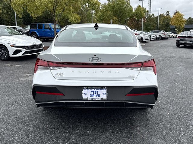 New 2026 Hyundai Elantra Blue image 6