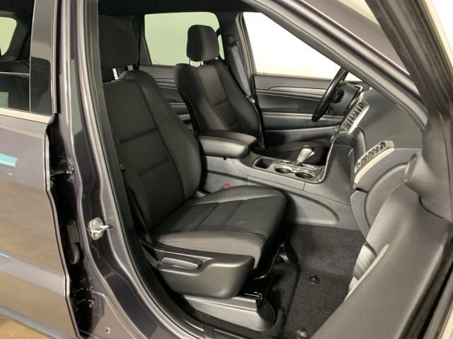 Used 2021 Jeep Grand Cherokee Laredo w/ Security & Convenience Group image 36