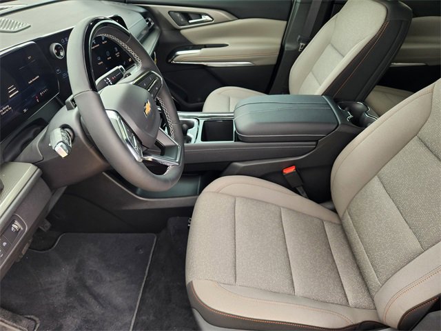 New 2025 Chevrolet Traverse LT w/ Enhanced Driving Package image 10