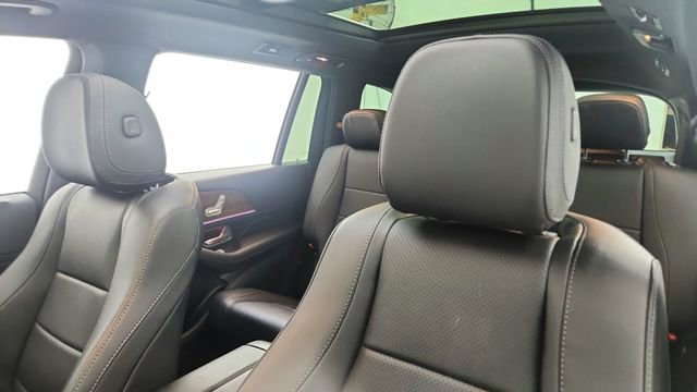 Used 2025 Mercedes-Benz GLS 450 4MATIC image 40