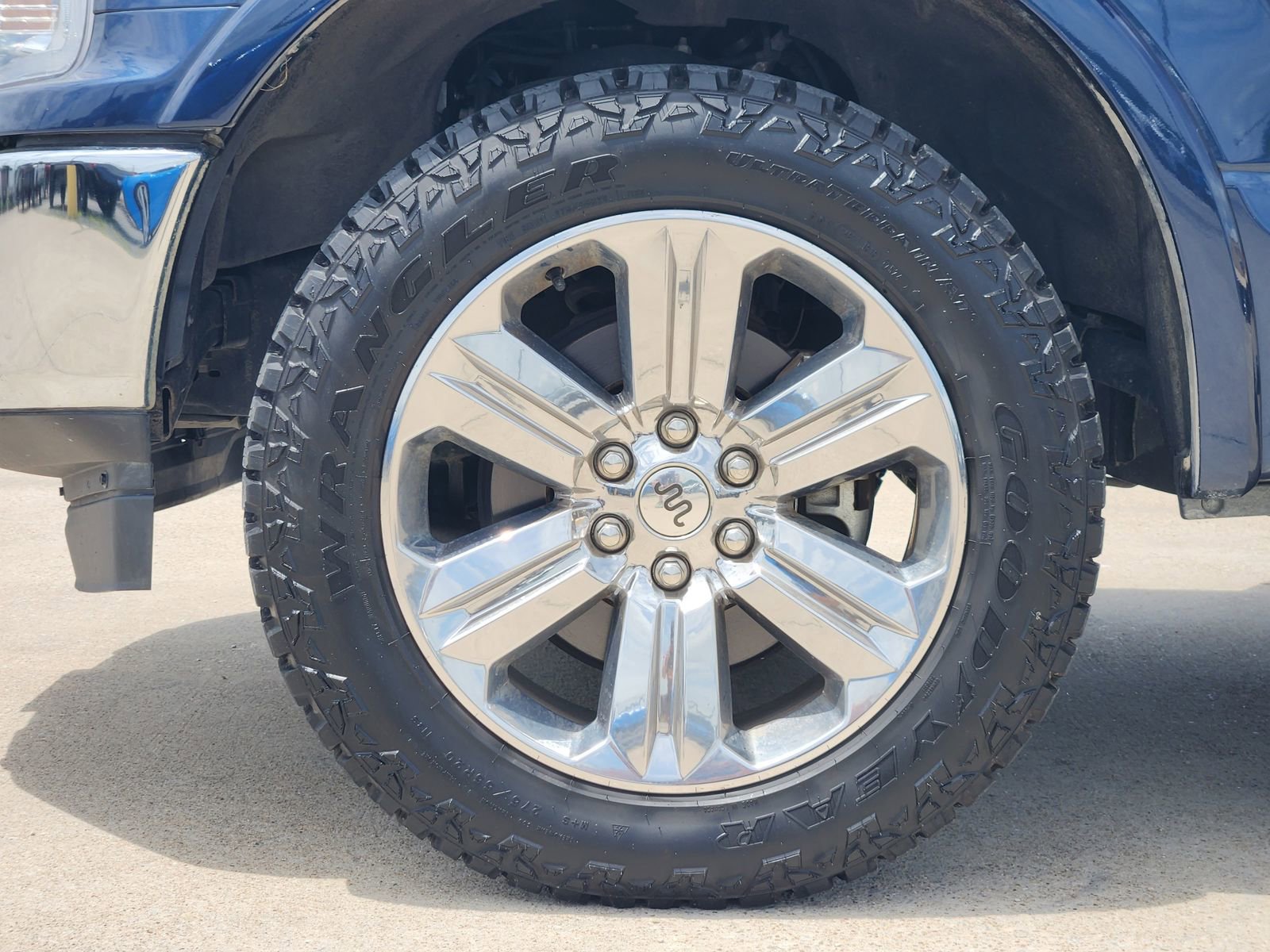 Used 2020 Ford F150 King Ranch w/ Equipment Group 601A Luxury AWD/4WD image 11