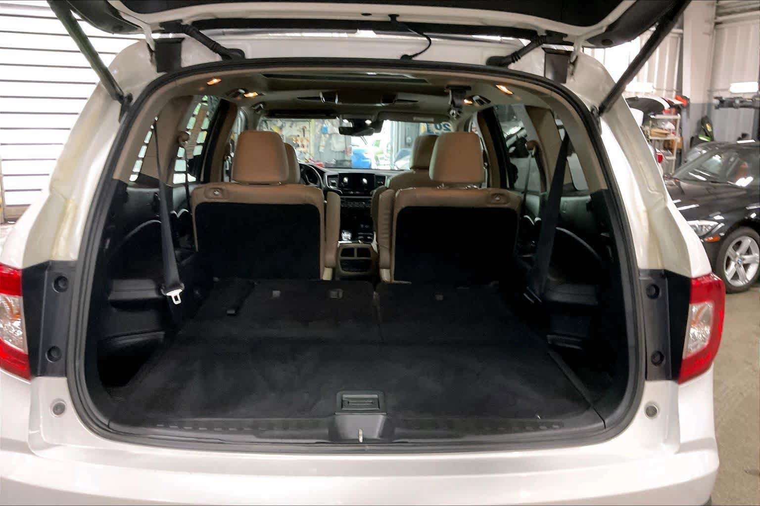 Used 2020 Honda Pilot Elite image 34