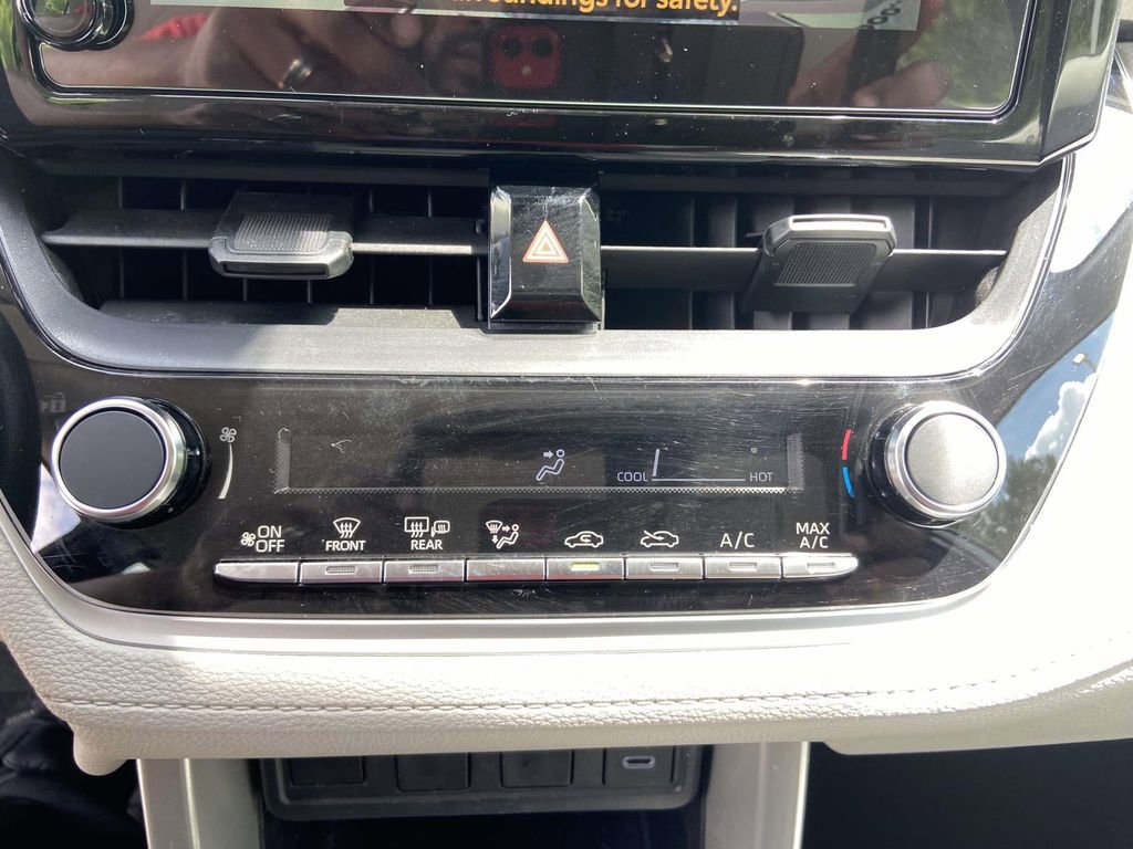 Used 2025 Toyota Corolla Cross L FWD image 19