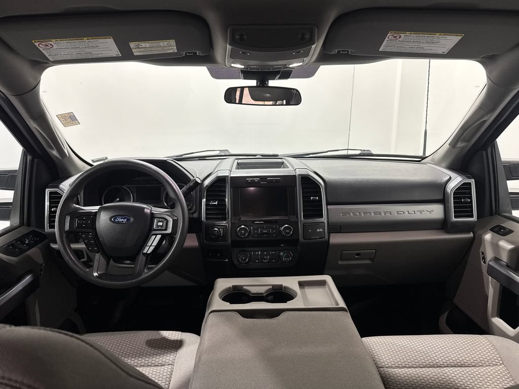 Used 2022 Ford F250 XLT AWD/4WD image 3
