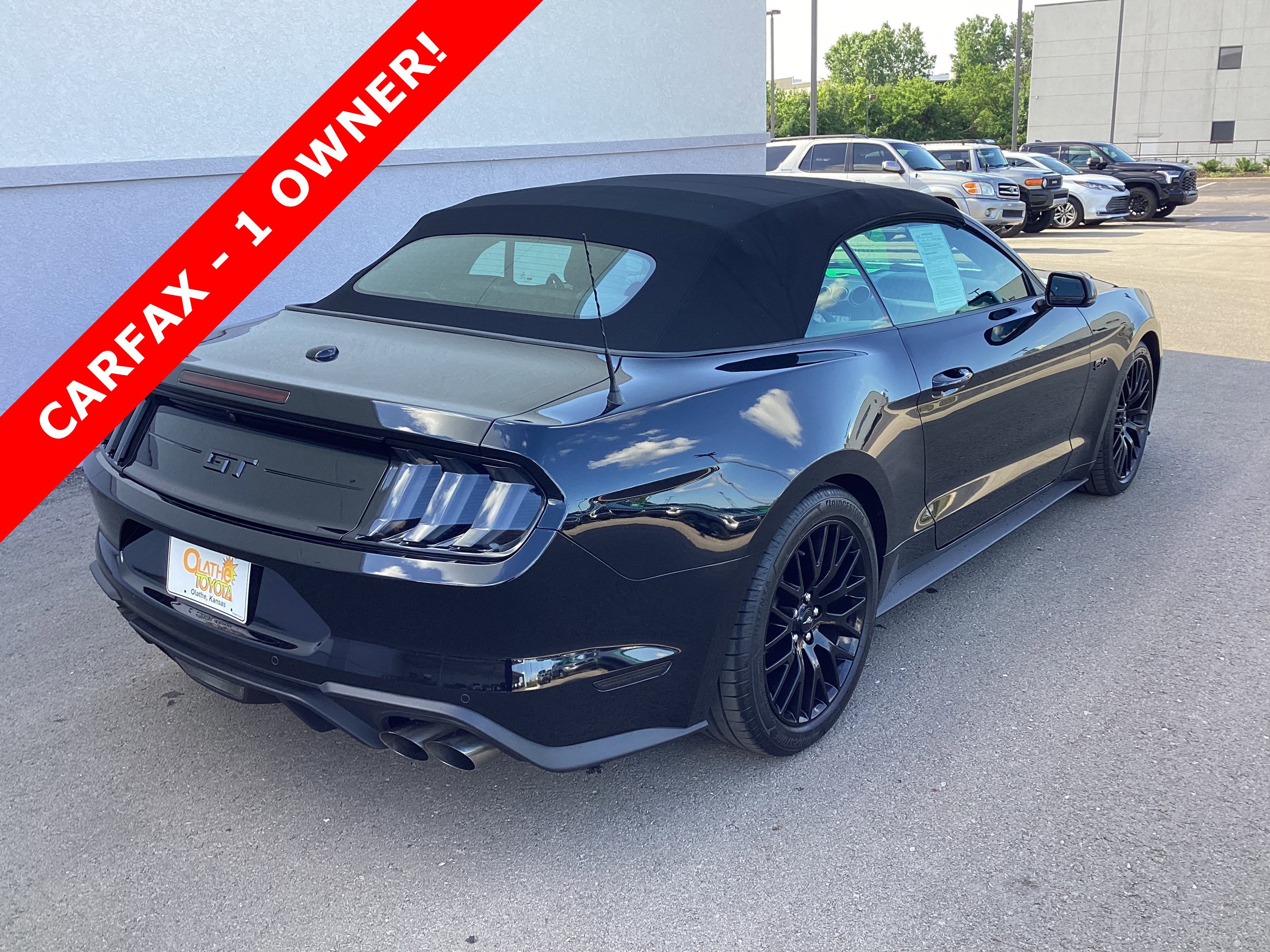 Used 2019 Ford Mustang GT Premium w/ GT Performance Package RWD image 3