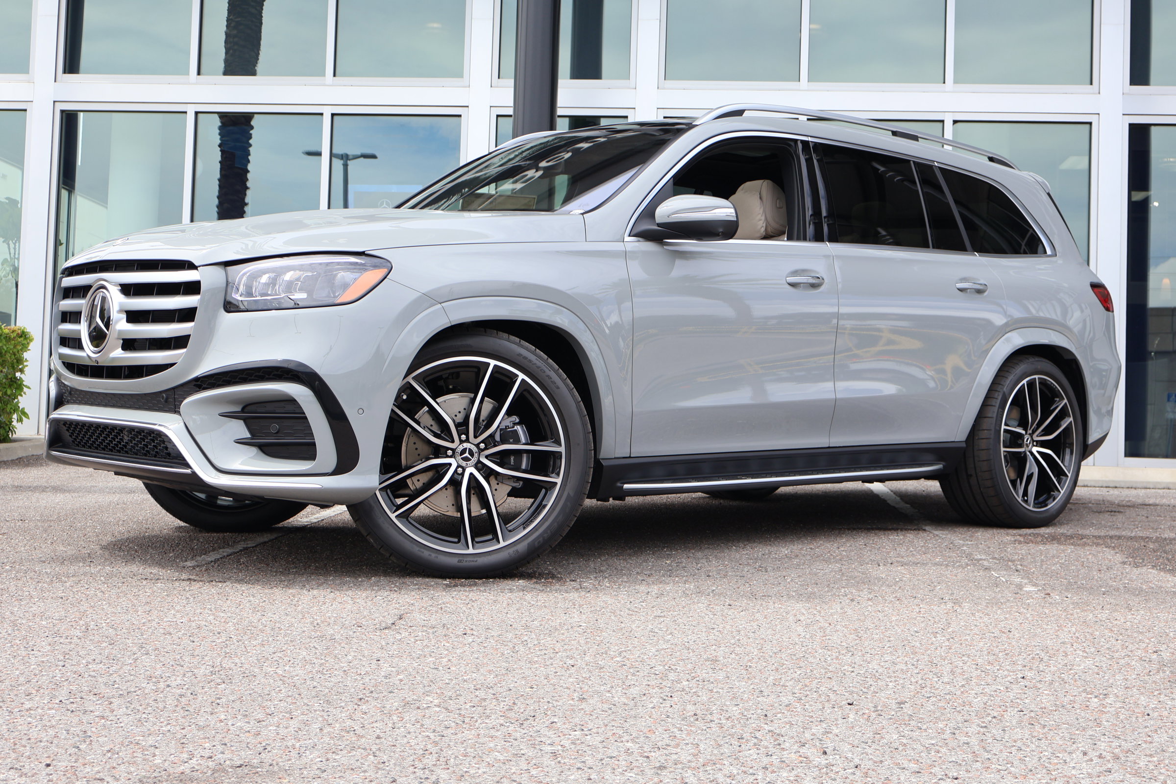 New 2026 Mercedes-Benz GLS 580 4MATIC image 2