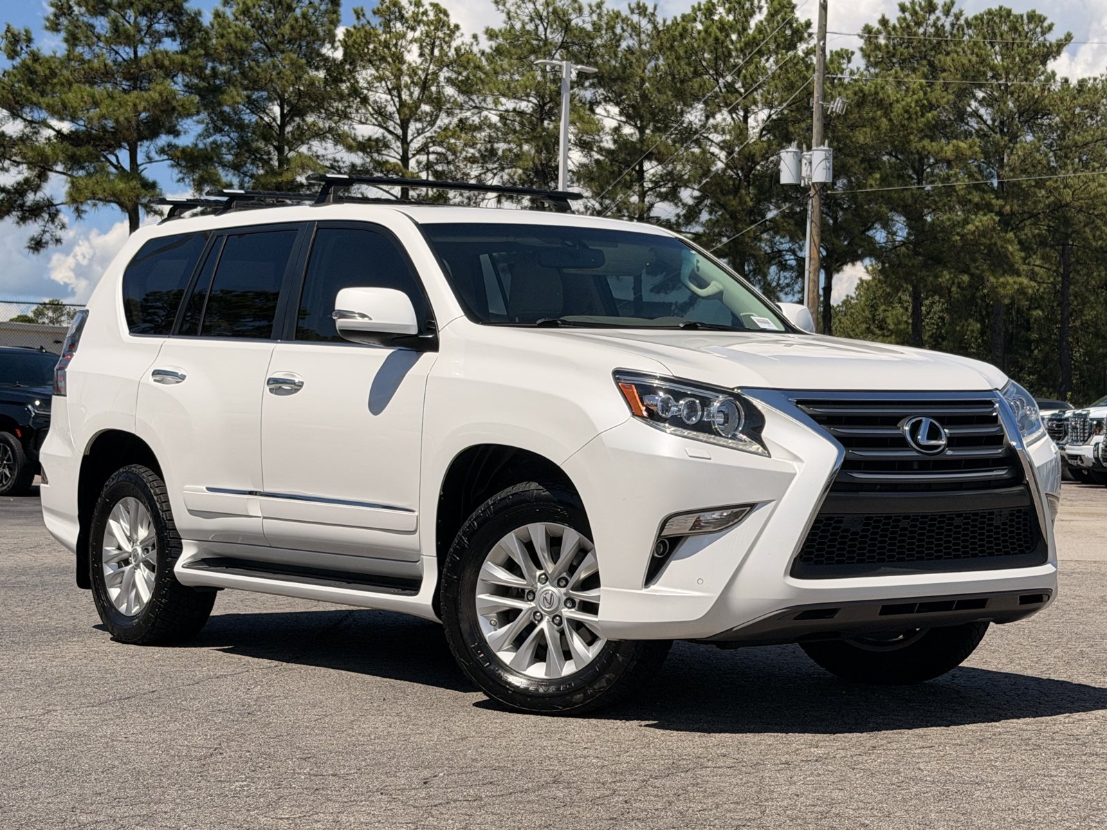 Used 2017 Lexus GX 460 Premium AWD/4WD image 2