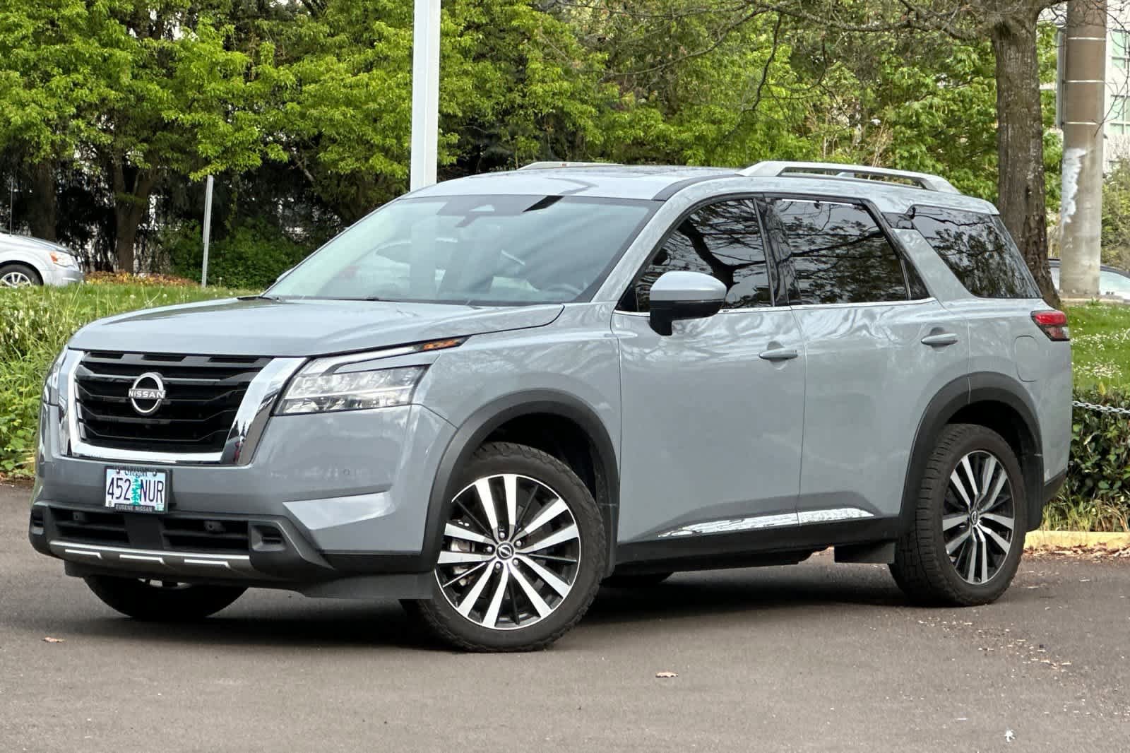 Used 2023 Nissan Pathfinder Platinum