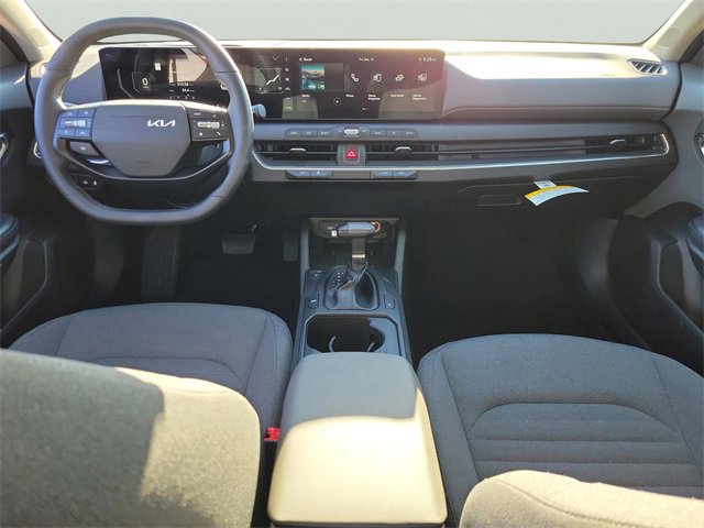 Used 2025 Kia K4 EX image 8