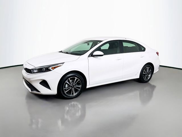 Used 2024 Kia Forte LXS FWD image 5