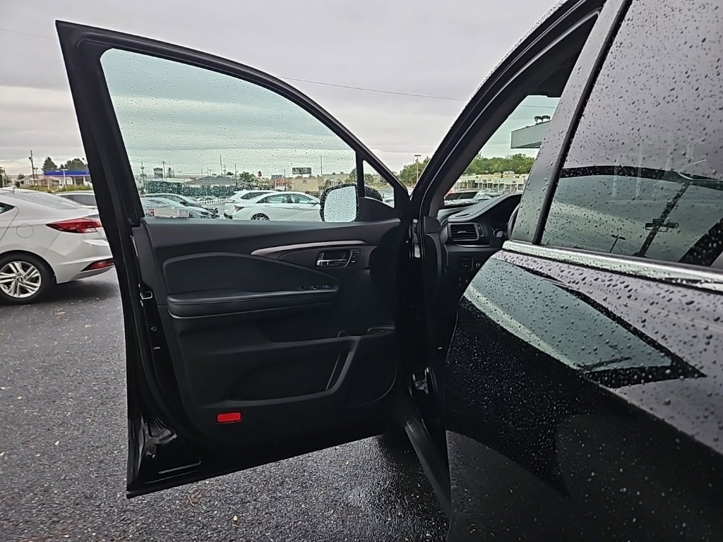 Used 2022 Honda Pilot Special Edition image 16