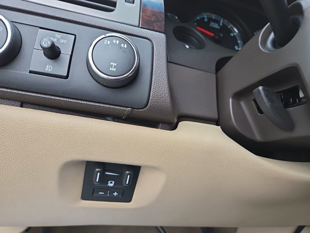 Used 2014 GMC Sierra 2500 Denali w/ Suspension Package, Off-Road image 30