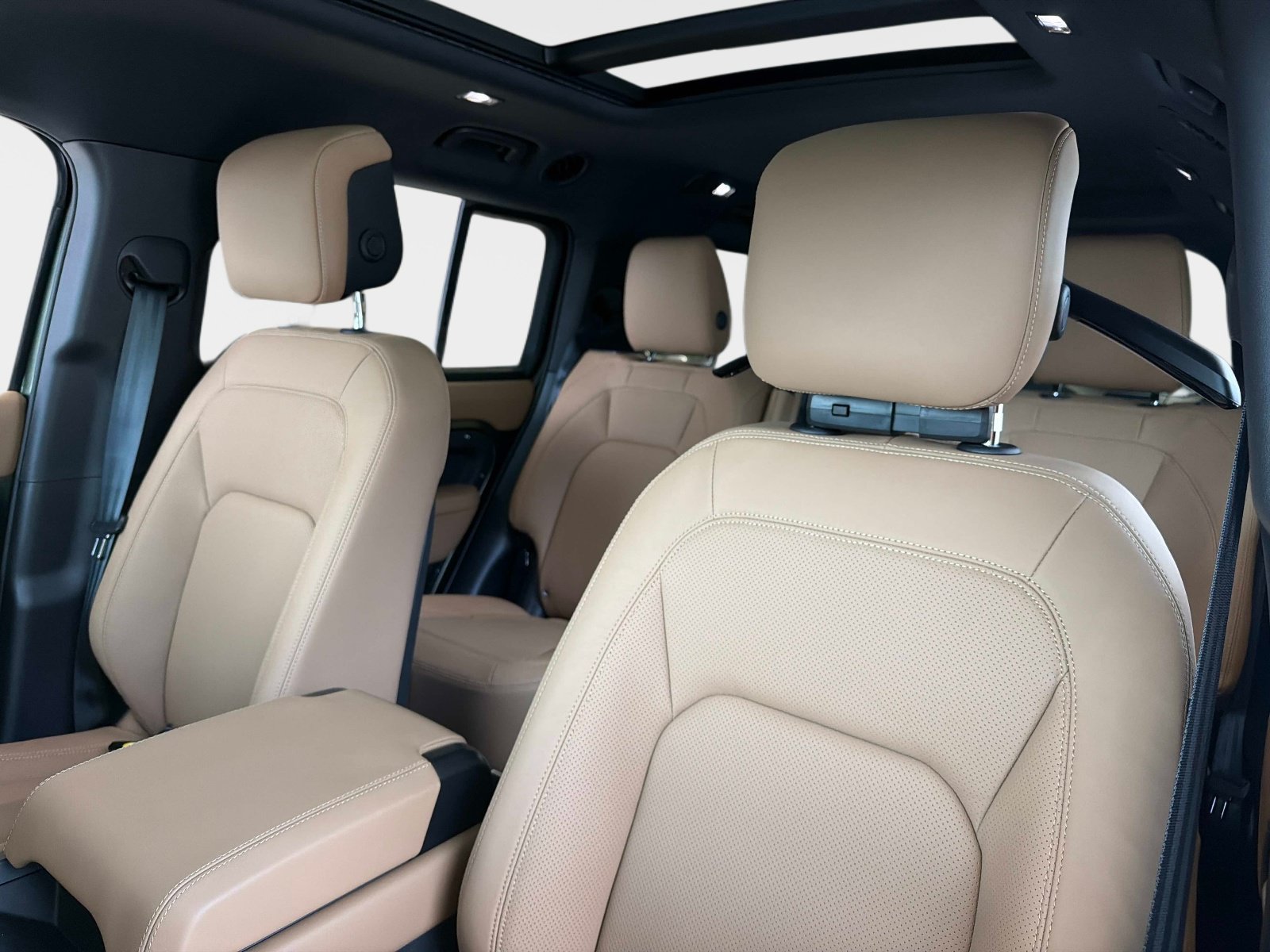 New 2026 Land Rover Defender 130 S AWD/4WD image 21