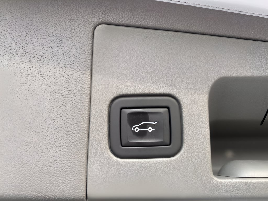 Certified 2024 Cadillac XT5 Premium Luxury AWD/4WD image 11