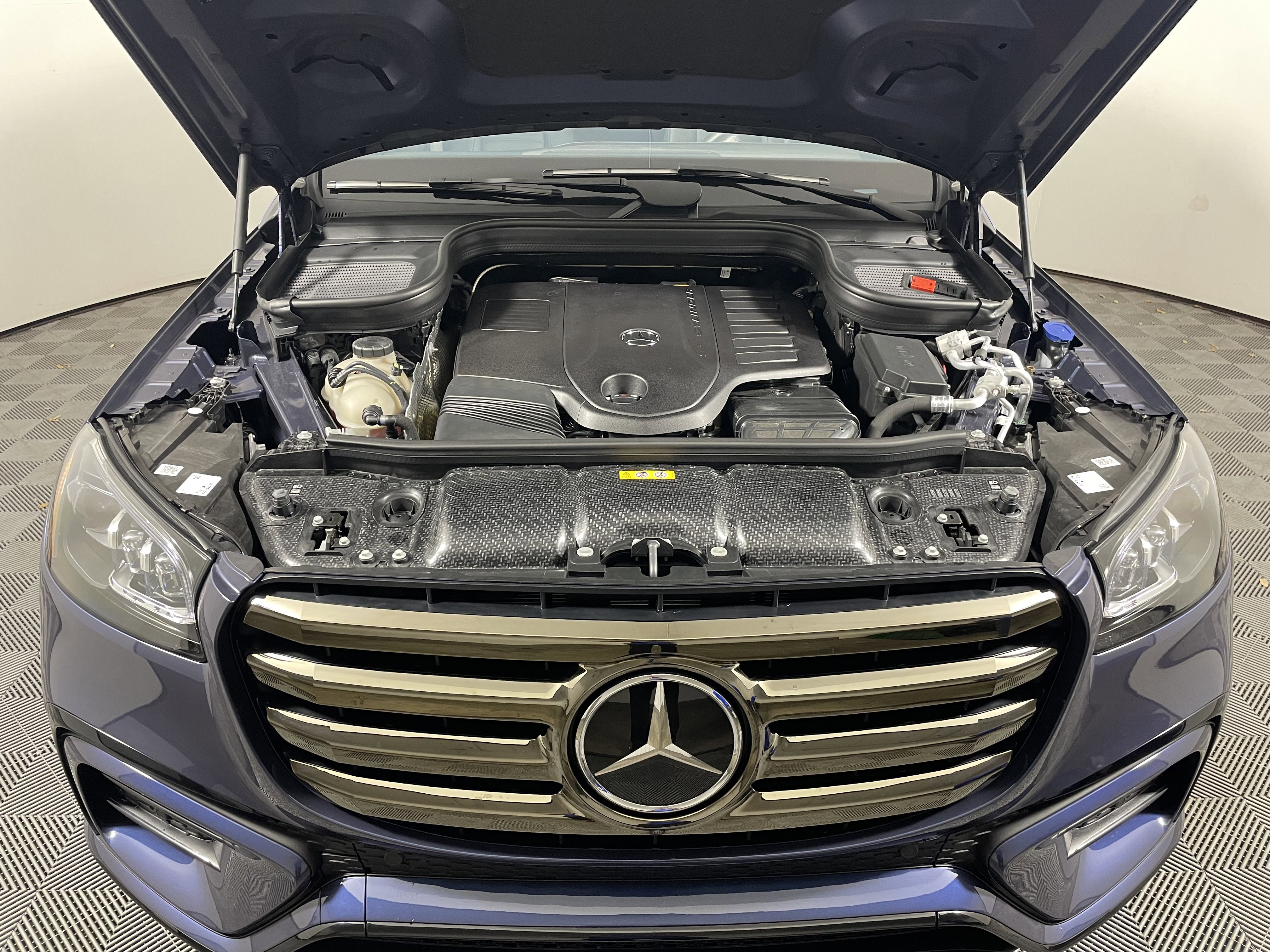Certified 2024 Mercedes-Benz GLS 450 4MATIC image 20