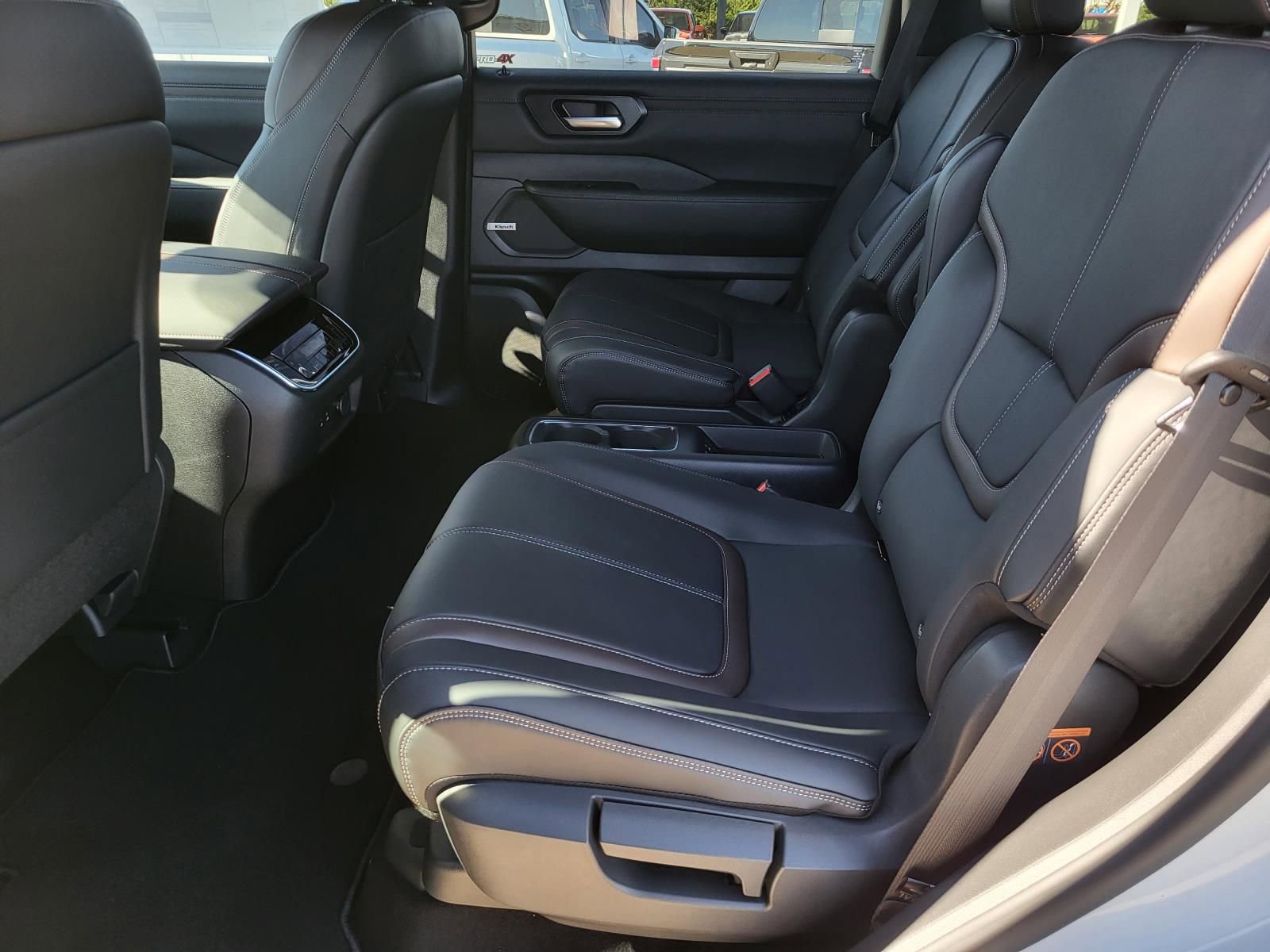 New 2026 Nissan Armada SL w/ Captain's Chari Seat Package RWD image 17