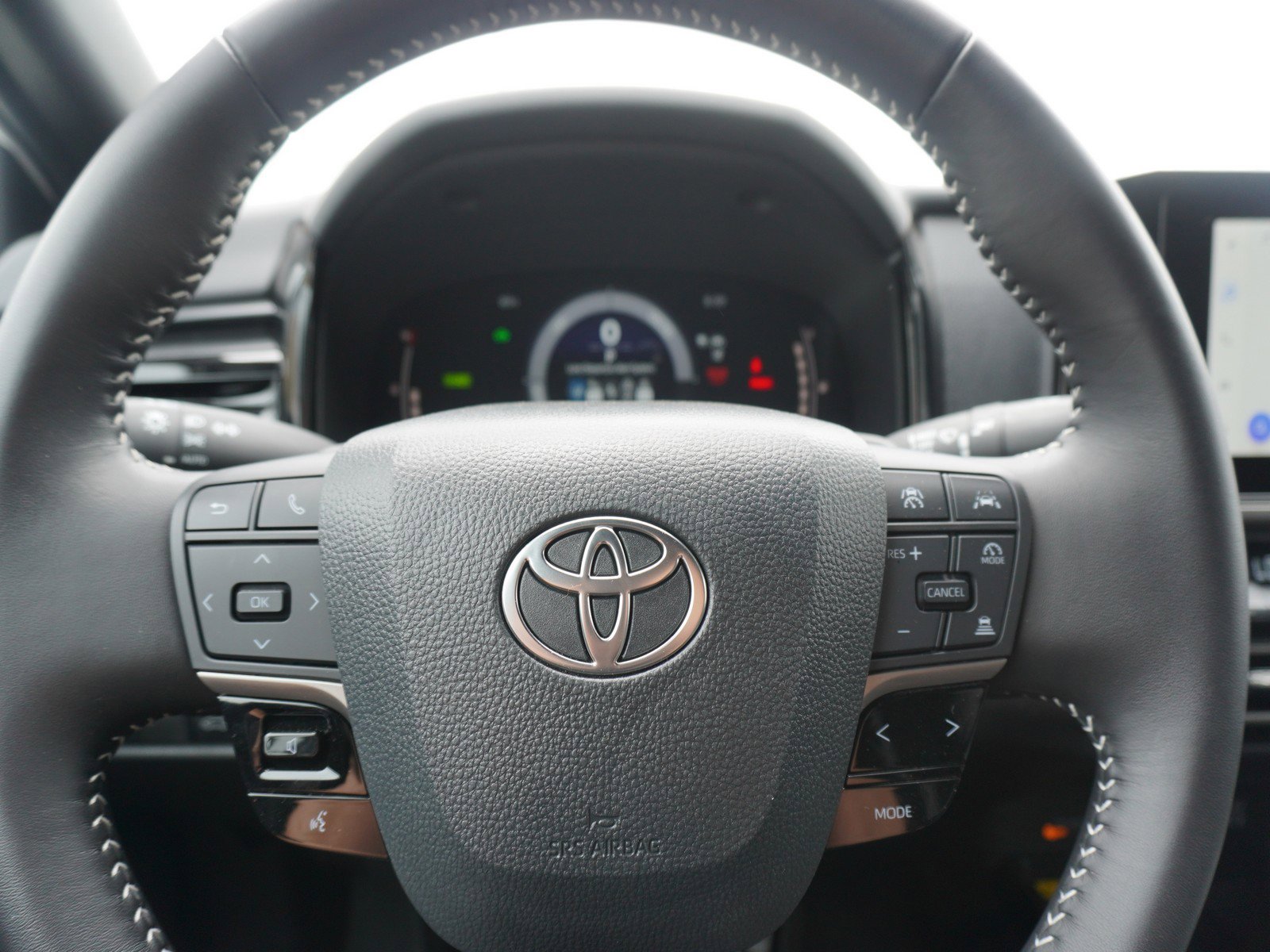 Used 2025 Toyota Camry SE FWD image 21