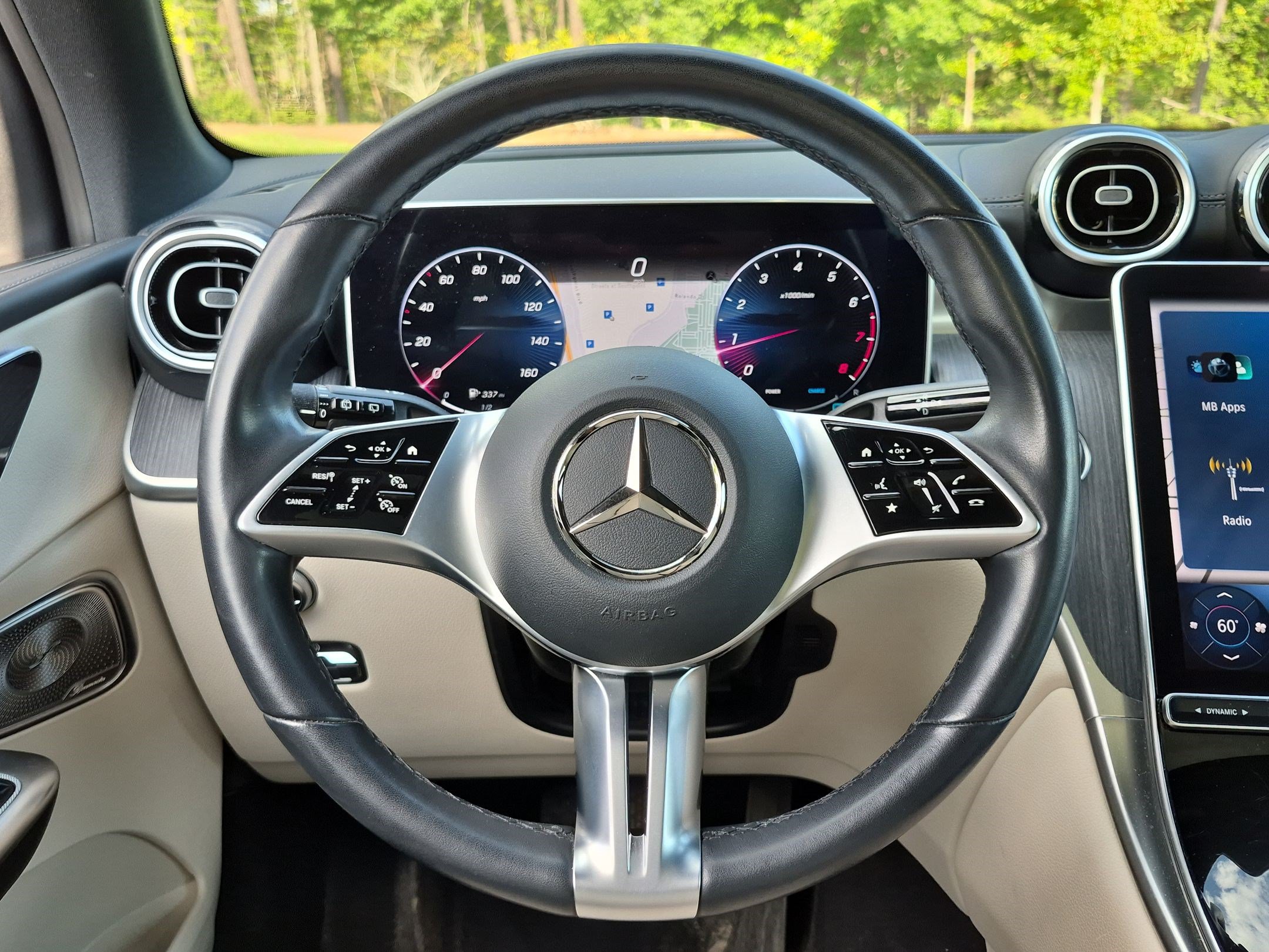 Used 2024 Mercedes-Benz GLC 300 4MATIC image 13