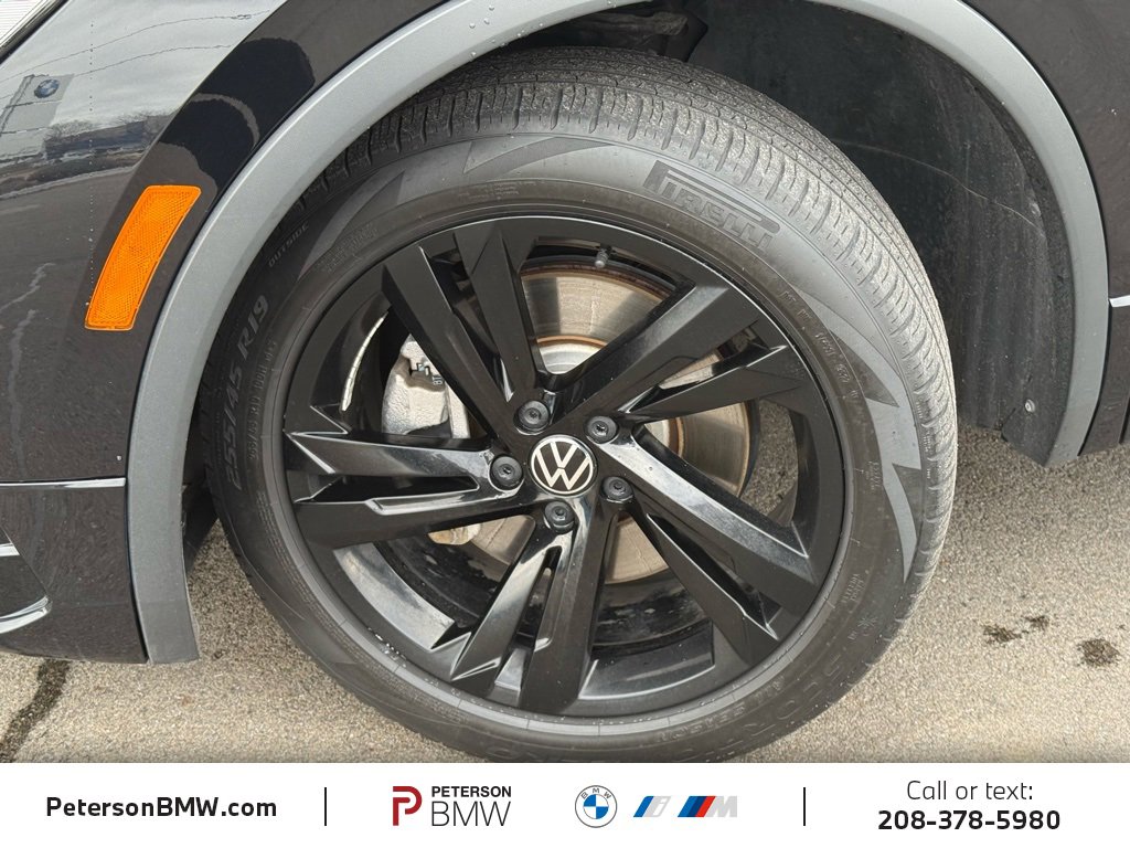 Used 2023 Volkswagen Tiguan SE R-Line image 9