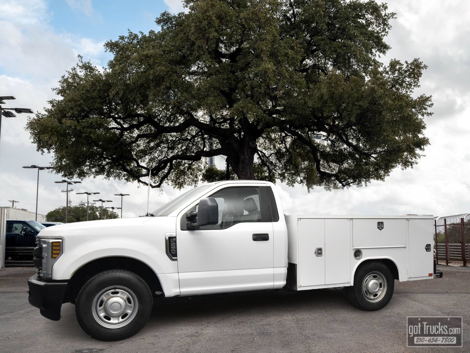 Used 2019 Ford F250 XL RWD image 1