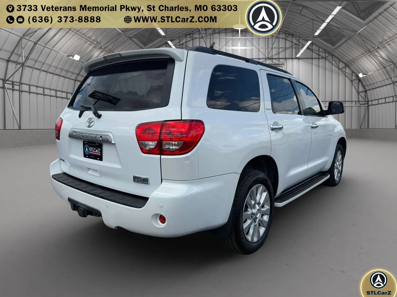 Used 2010 Toyota Sequoia Platinum RWD image 3