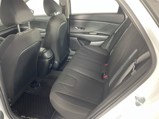 Used 2025 Hyundai Elantra Hybrid FWD image 17