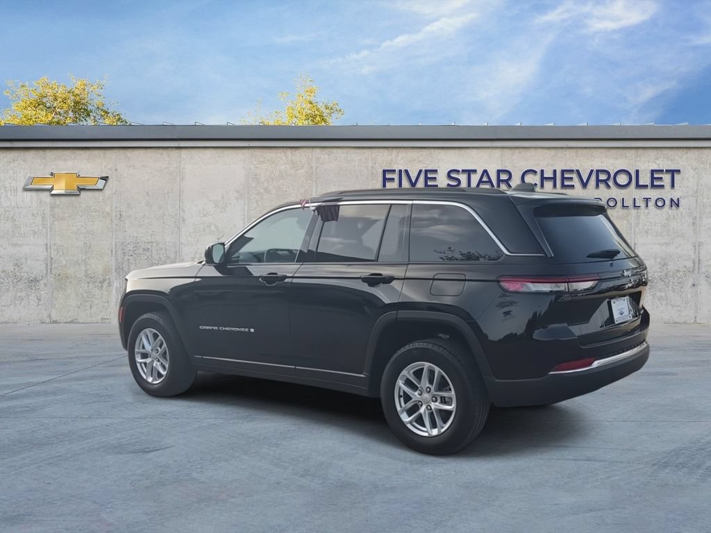 Used 2025 Jeep Grand Cherokee Laredo X RWD image 6