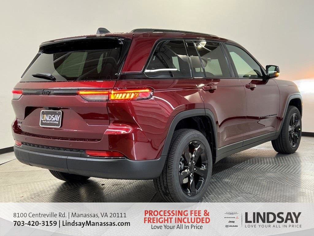 New 2025 Jeep Grand Cherokee Altitude image 4